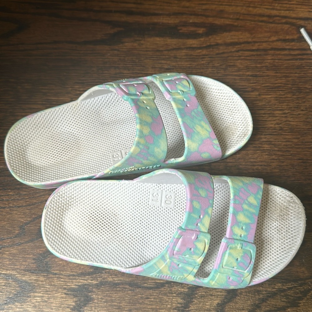 Cute Moses sandals girls